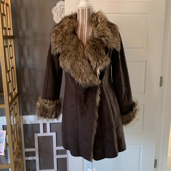 Romeo & Juliet Couture Jackets & Blazers - Romeo & Juliet Couture Coat NWT